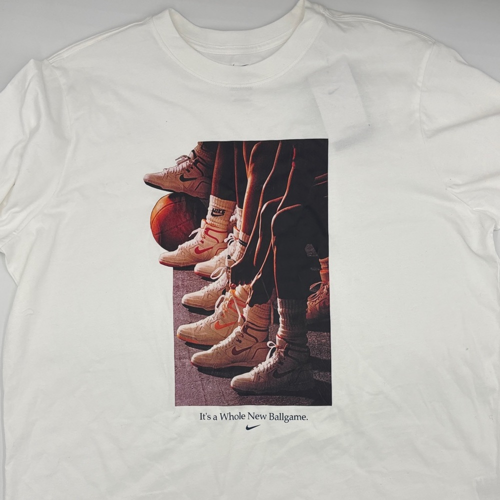 Nike Dri-FIT Short Sleeve Basketball T-Shirt in White